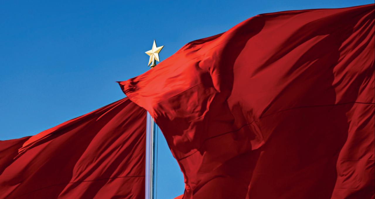 2025年，如何扩内需？|《财经》封面