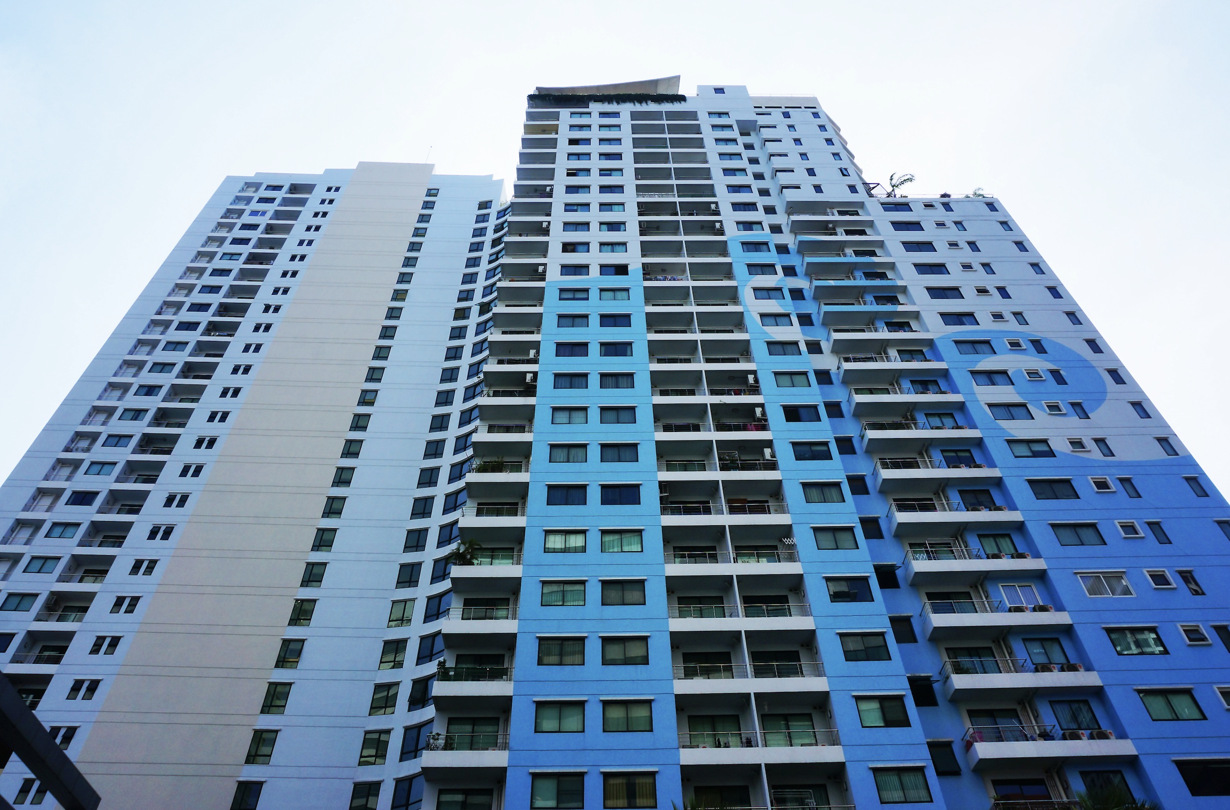 新政为深圳楼市“再添一把火”：带看量和成交量大增，部分楼盘仍保留优惠折扣