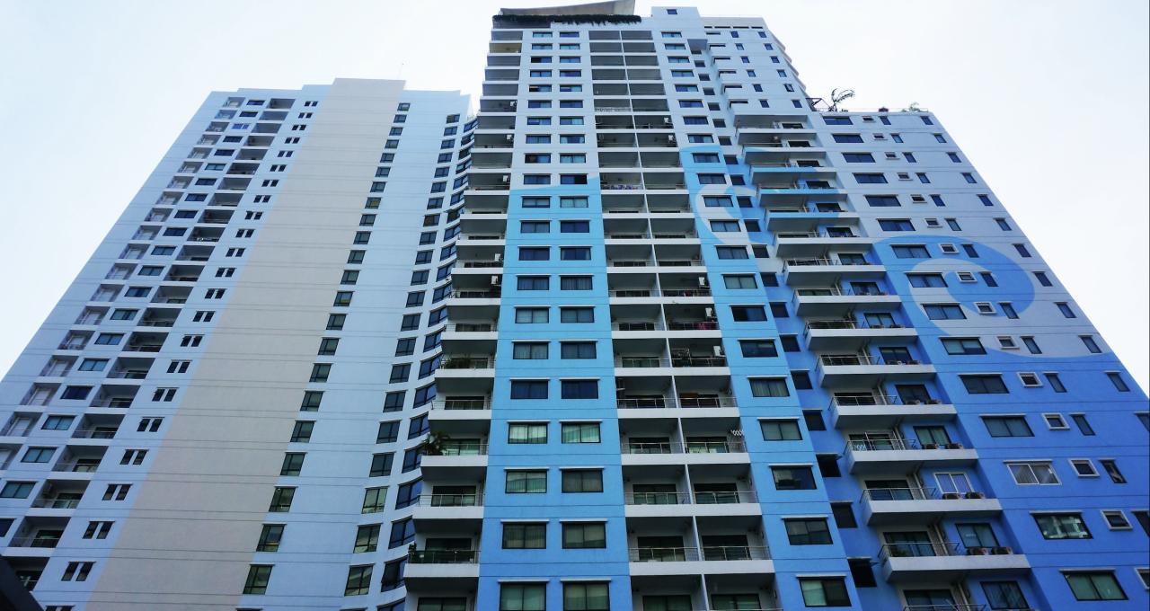国家统计局：6月份70个大中城市中，各线城市商品住宅销售价格环比下降，同比降幅整体继续收窄