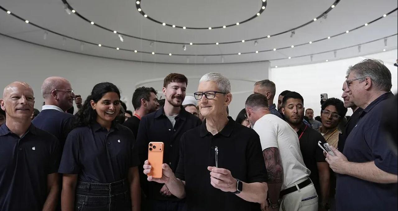 iPhone17还是没等到苹果AI