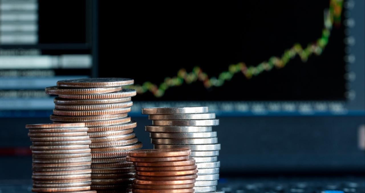 巴菲特布局伯克希尔CEO交班过渡期：捐13亿、不再写年度股东信、保留大量A类股