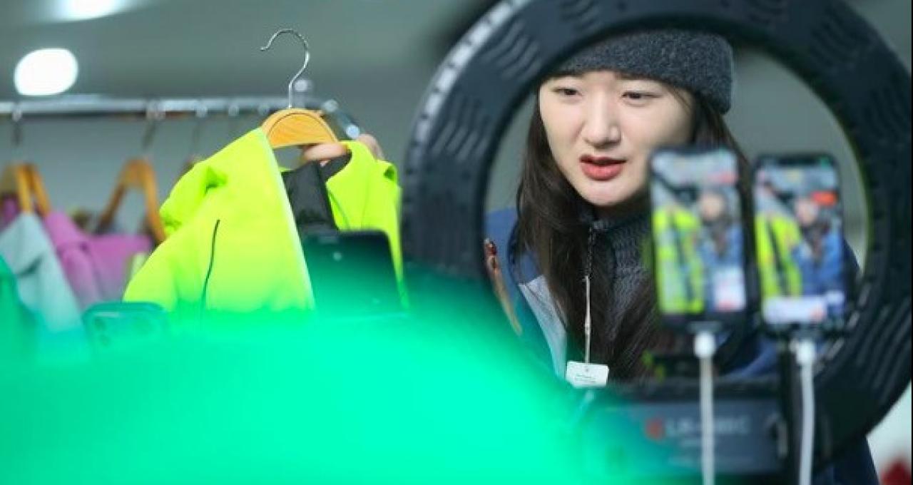 产业周观察｜京东、天猫、抖音等“双11”战报出炉；瑞幸咖啡将重启美股上市；软银清仓英伟达套现58.3亿美元