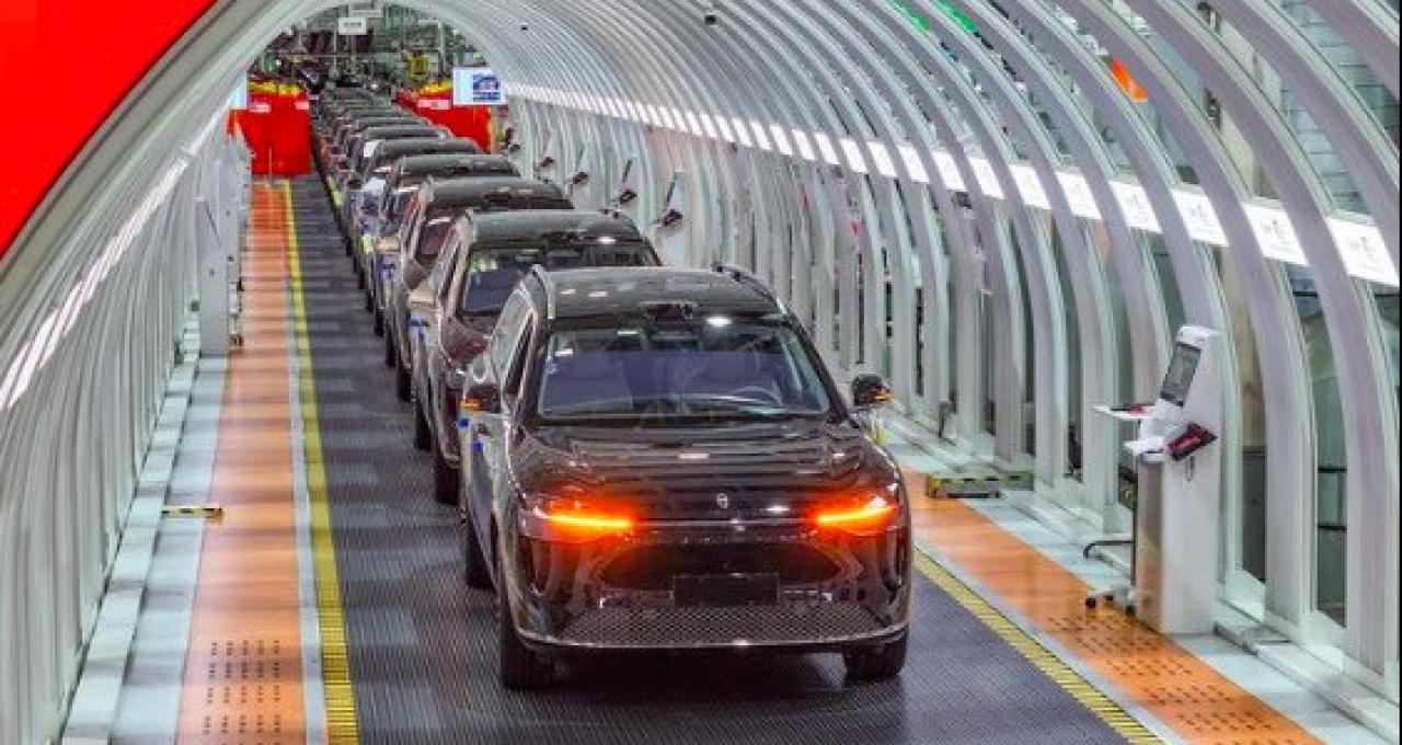 汽车周观察｜小鹏、零跑、吉利汽车发布三季报；北京汽车拟出售北汽国际51%股权；广州车展开幕