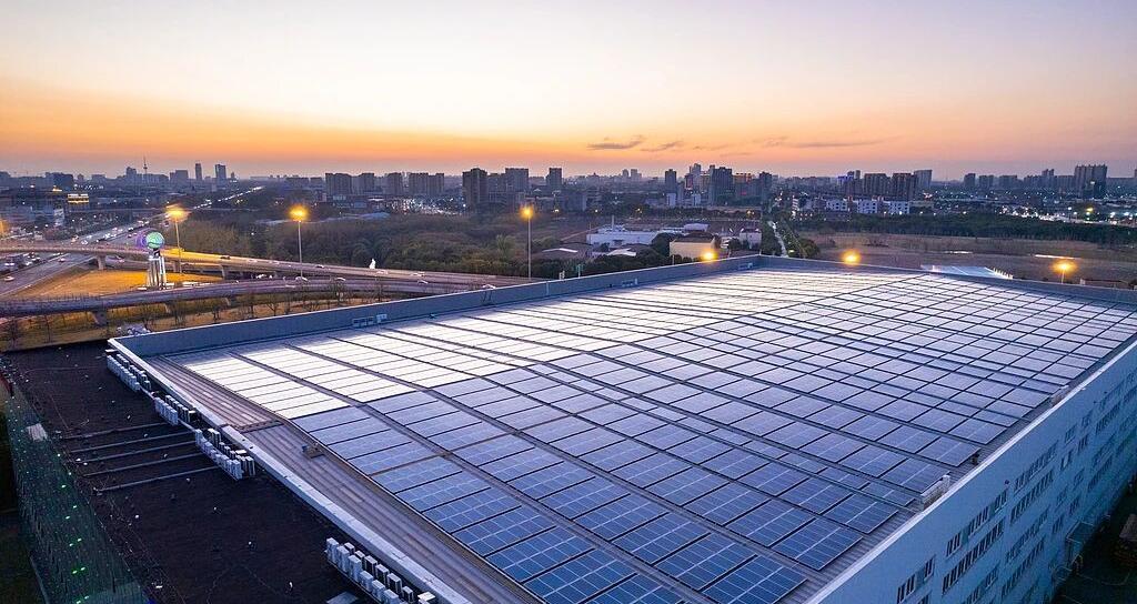 李东生：光伏“反内卷”应发挥市场决定作用｜财经解两会