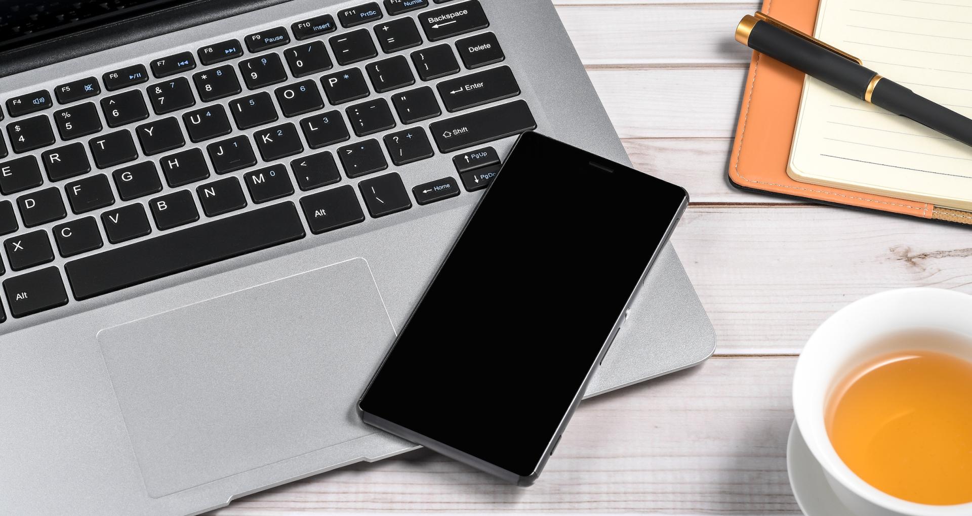 实探多家手机门店：在售产品尚未调价，有店员称已接到涨价通知