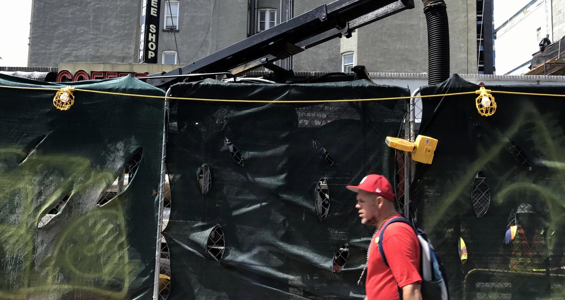 “解放日”一周年，特朗普再挥关税大棒，“美国例外论”走到尽头？