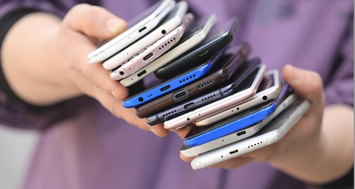 千元机砍单，高端机加单