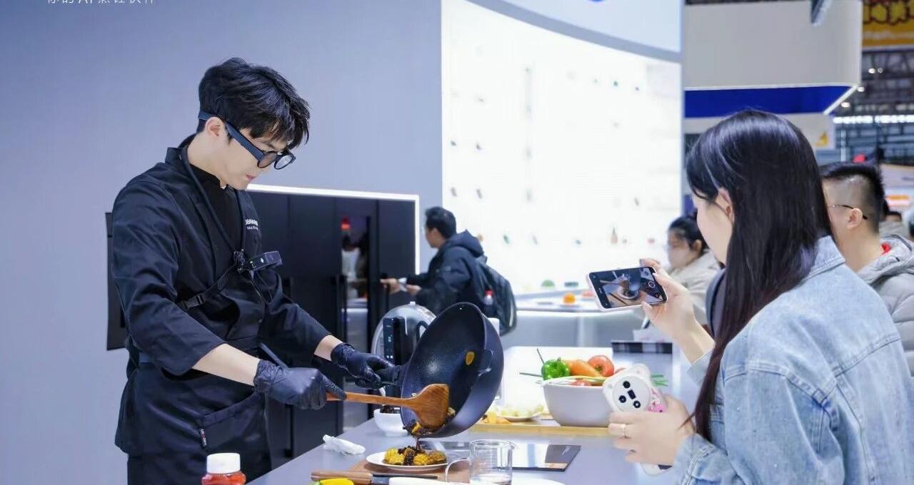 厨电行业不卷参数了，开始卷AI更“懂你”