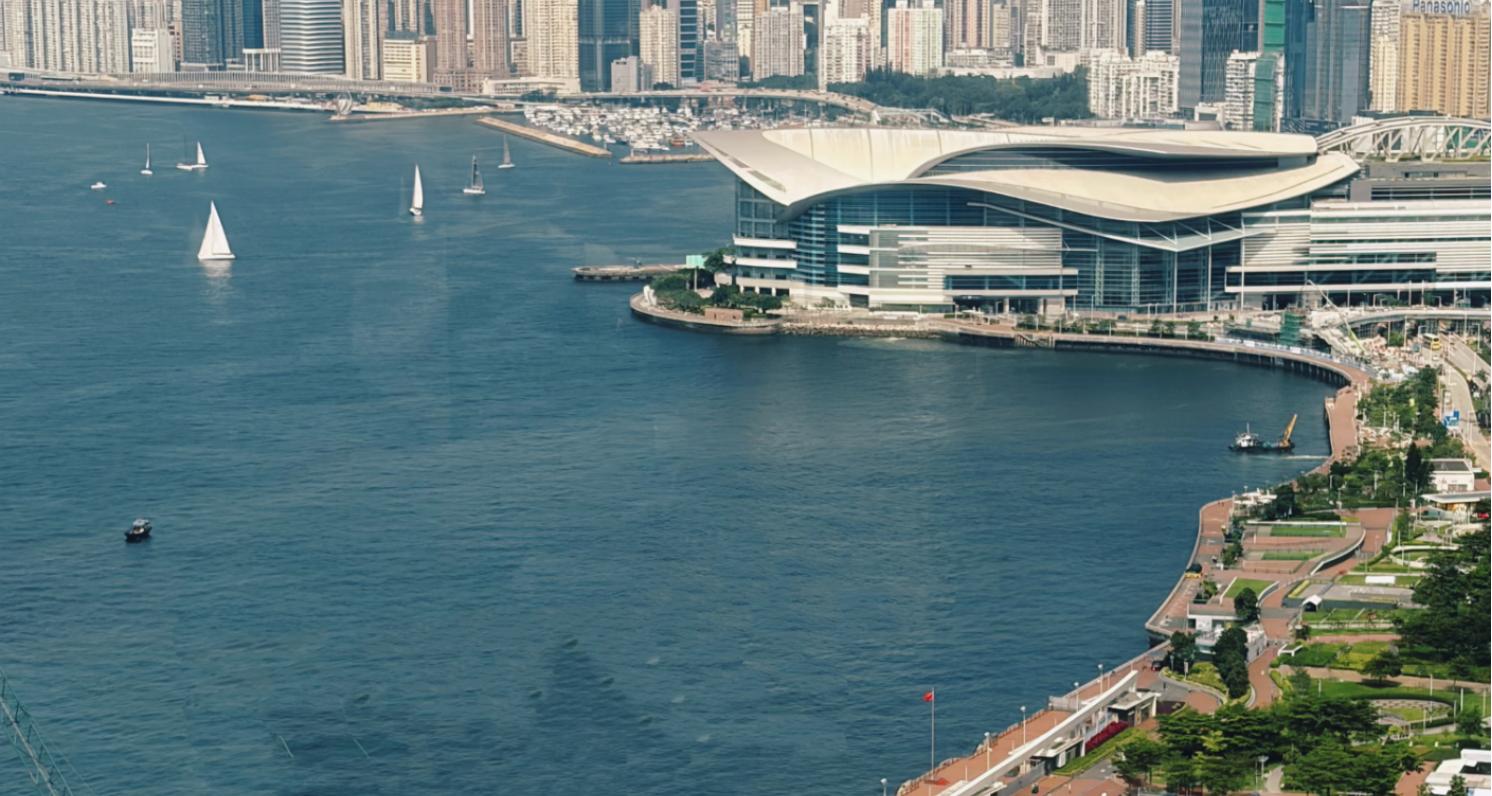 中国香港超瑞士，成全球第一跨境财富管理中心
