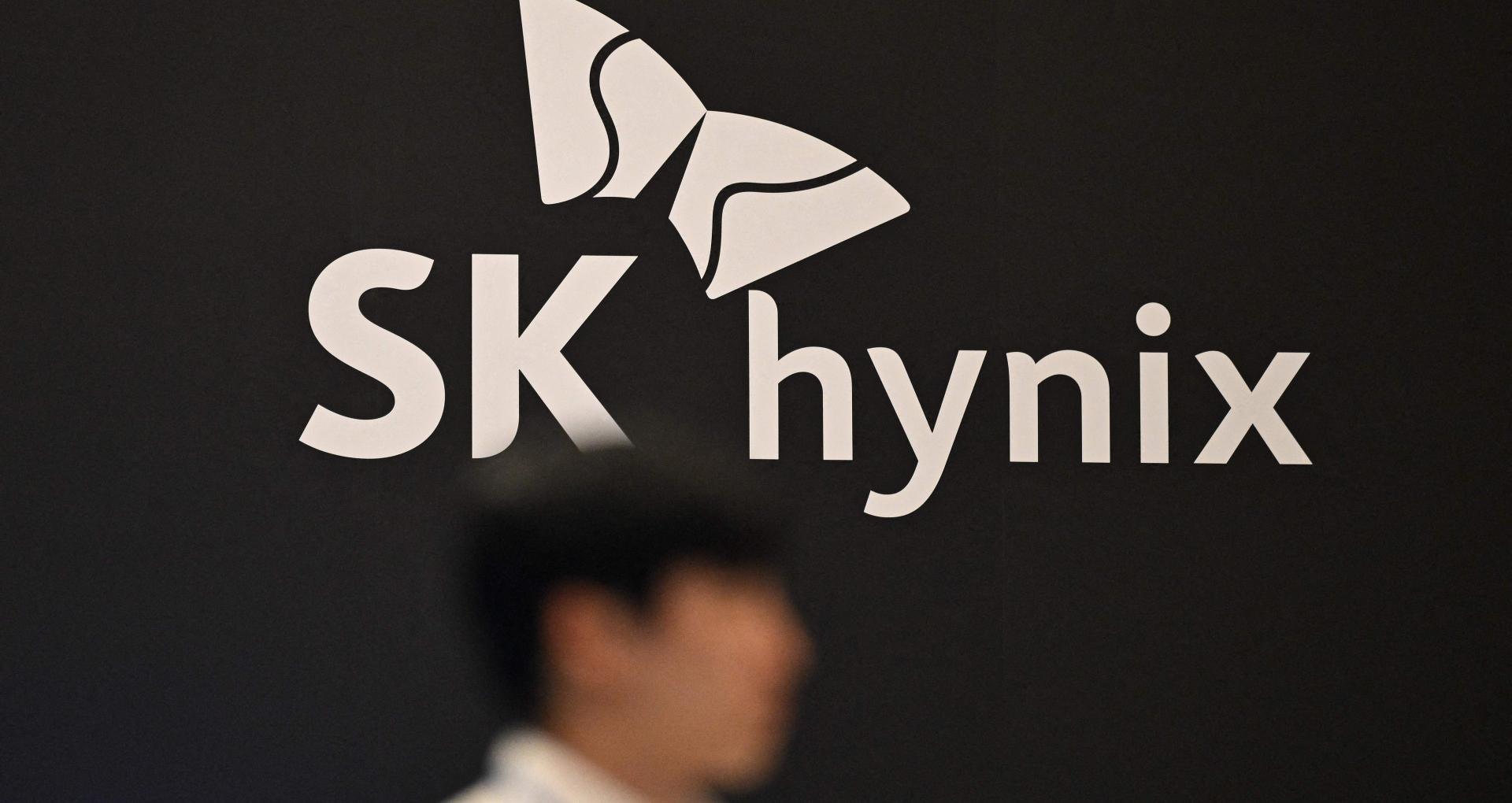 SK海力士公布最新HBM进展，称竞争焦点从内存性能转向封装技术