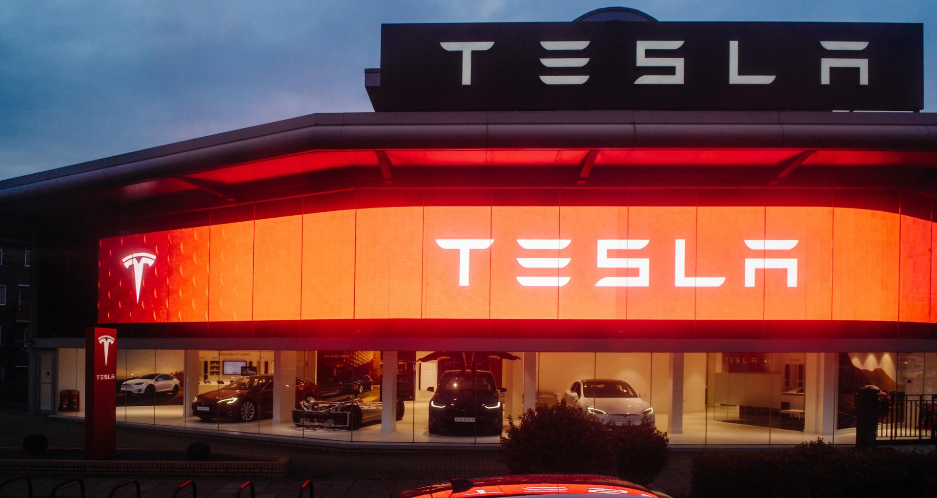 特斯拉中国宣布：9月30日前下单并提走现车，Model 3全系现金激励5000元