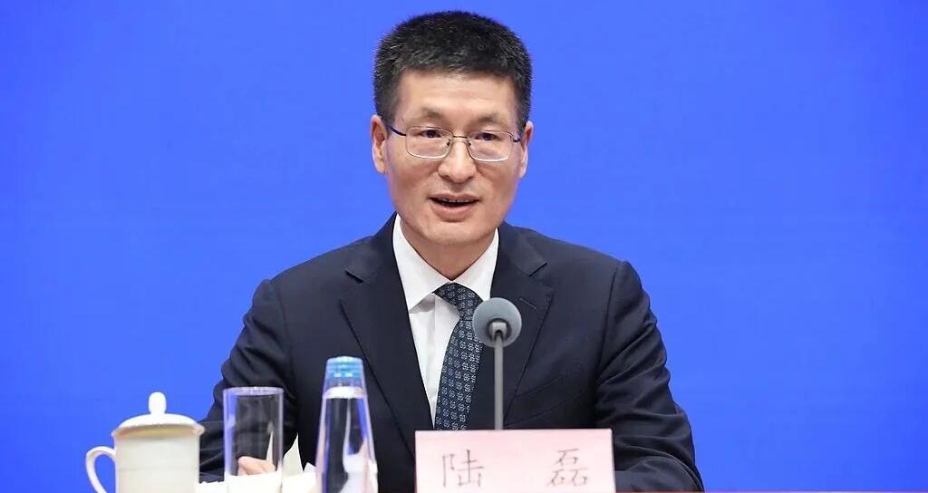 央行副行长陆磊：五方面推进人民币国际化