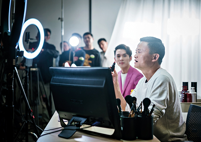 中国零售70年:从张秉贵到李佳琦